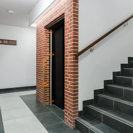 Bukowska 18 With Balcony Mtp By Renters Apartamento